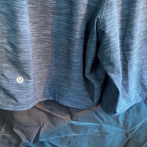 Lululemon shorts 9 inch - Picture 2 of 10